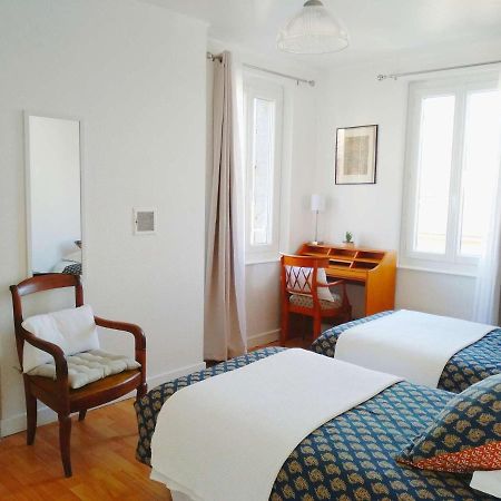 La Maison De Thuy - Gite En Auvergne Gimeaux Экстерьер фото